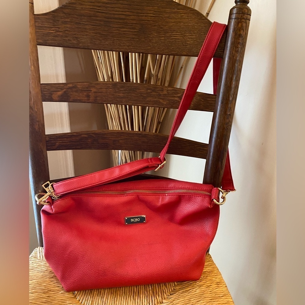 BCBG Paris Red Pebbled Vegan Leather Crossbody Slouchy Shoulder Bag
